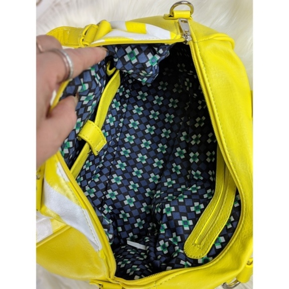 Yellow Chevron Cross Satchel Handbag - Picture 5 of 5